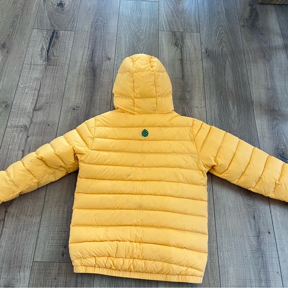 Stio Kids Yellow Puffer Jacket NWOT youth size 14 unisex - Picture 3 of 3
